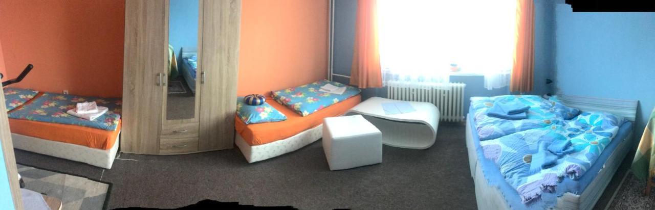 Housing Hella Apartment Nova Lesna Luaran gambar