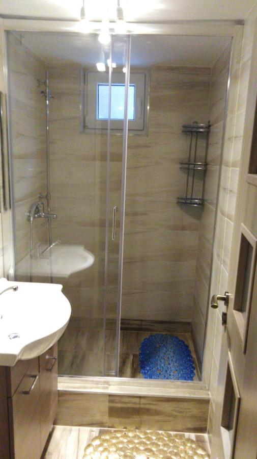 Housing Hella Apartment Nova Lesna Luaran gambar