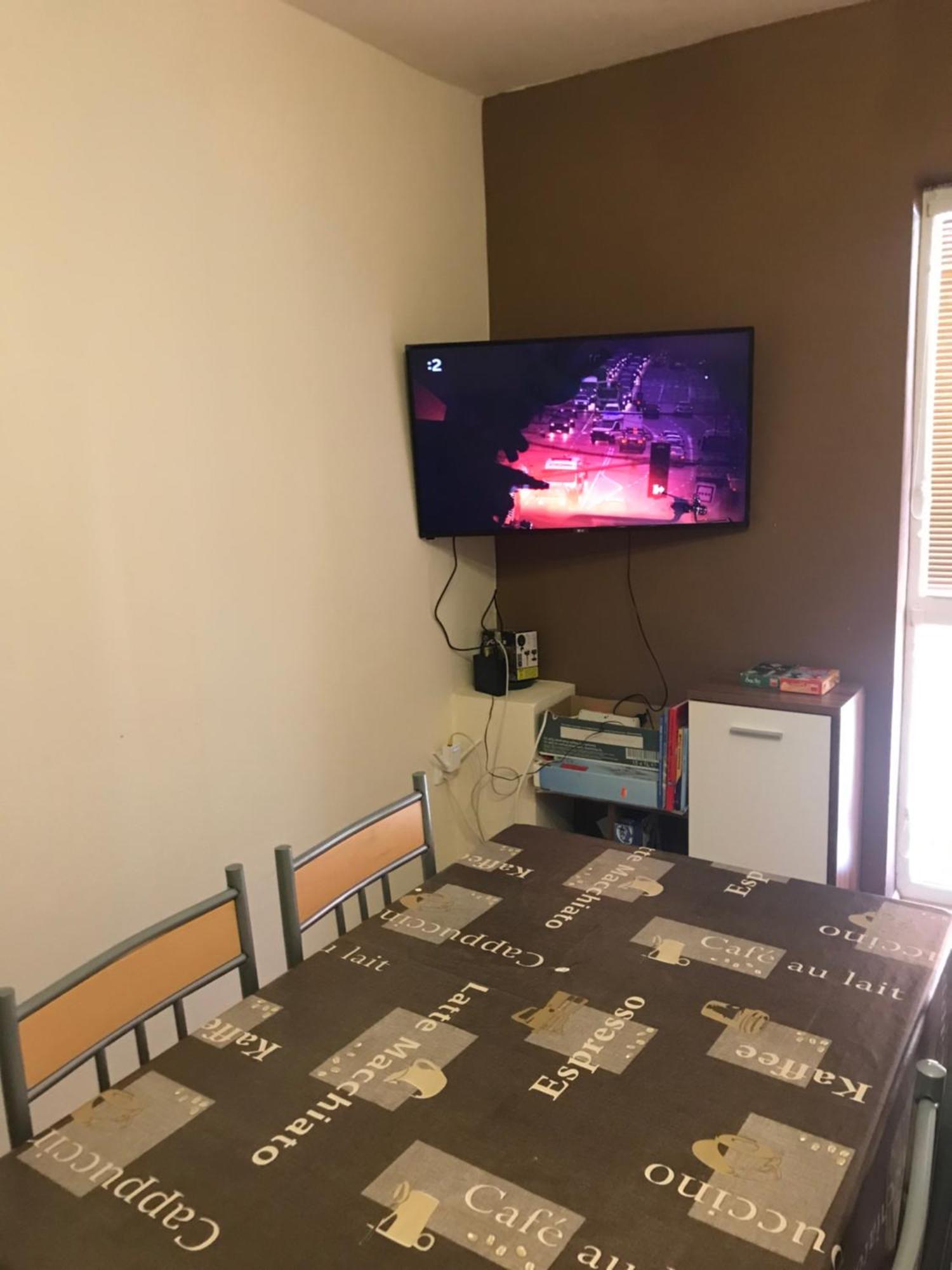 Housing Hella Apartment Nova Lesna Luaran gambar
