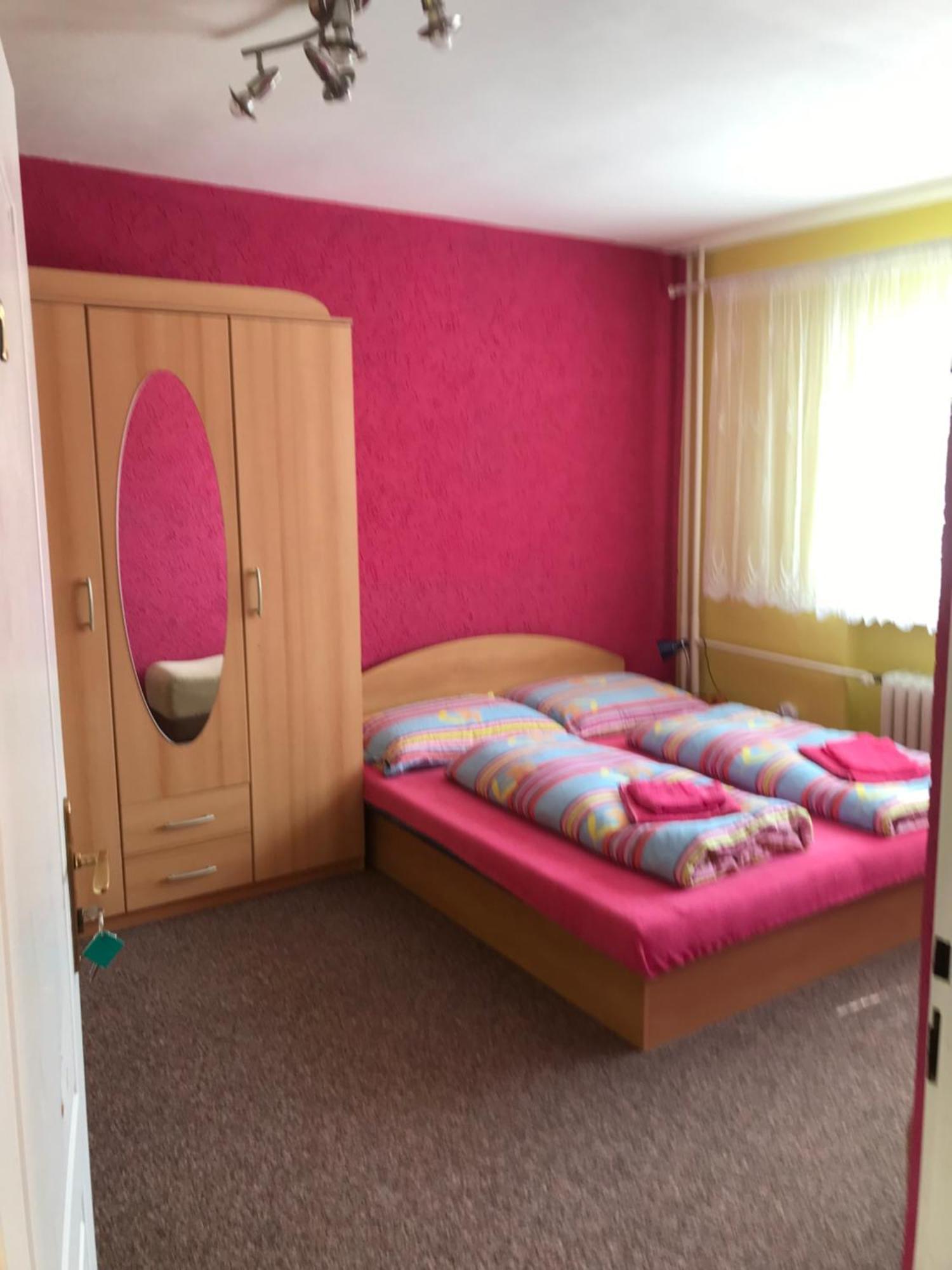 Housing Hella Apartment Nova Lesna Luaran gambar